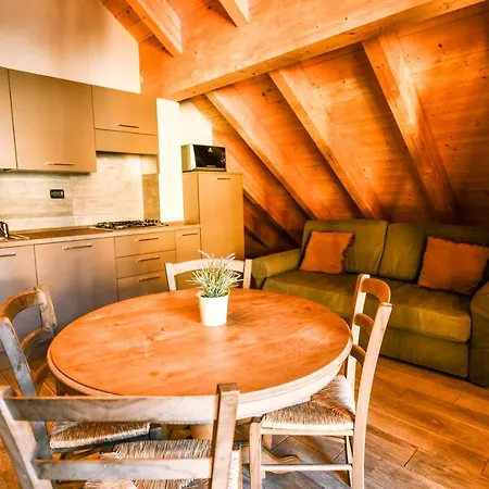 Stalle Lunghe Deluxe شقة براتو نيفوسو