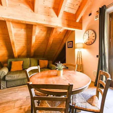 Stalle Lunghe Deluxe * براتو نيفوسو